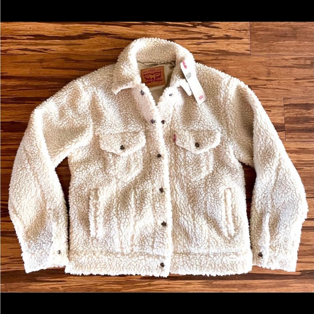 Levi’s Women’s All Over Sherpa Trucker Jacket in Cloud Cream, Size Small